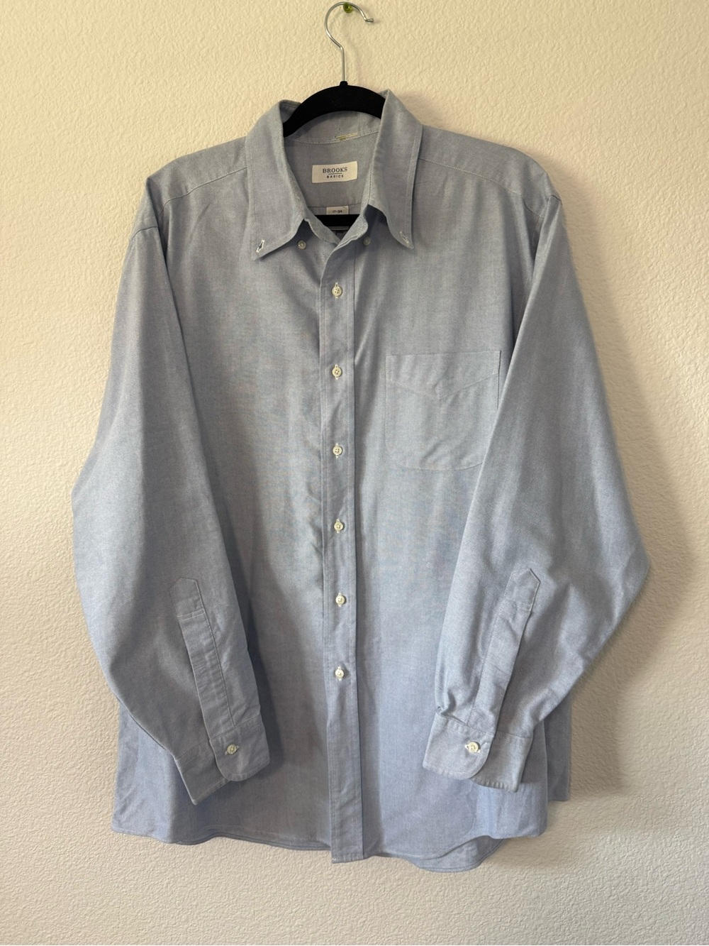 Brooks Light Blue Casual Button-Down Shirt Py S